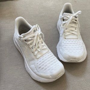 New Balance Women's Fresh Foam X 1080 V12 Running Shoe size 7.5 women’s wide